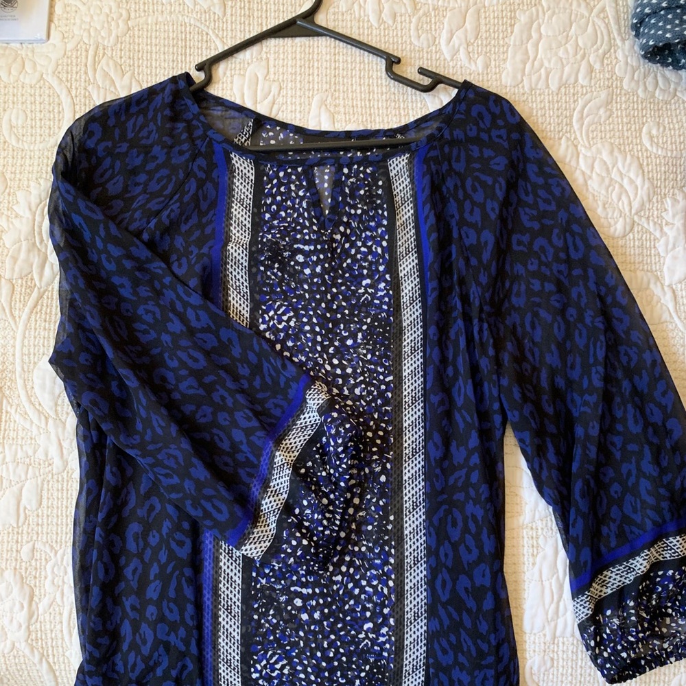 Great blouse for evening out.